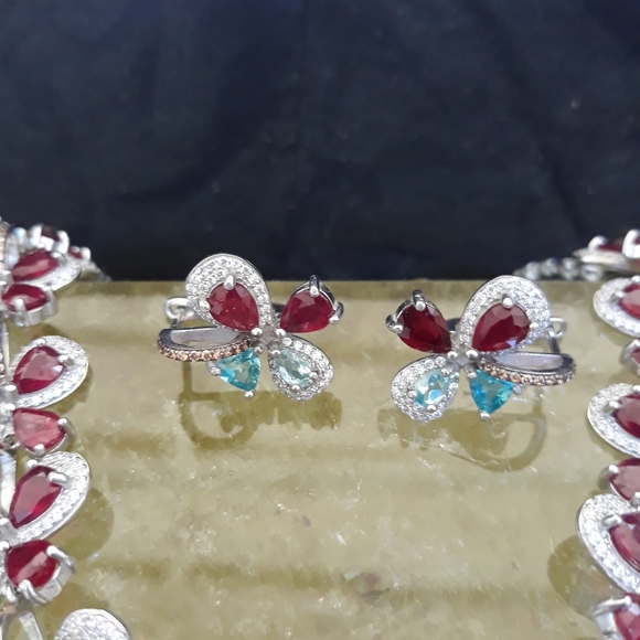 Luxurious Red Blood Ruby and Neon Apatite Set - Picture 2 of 16
